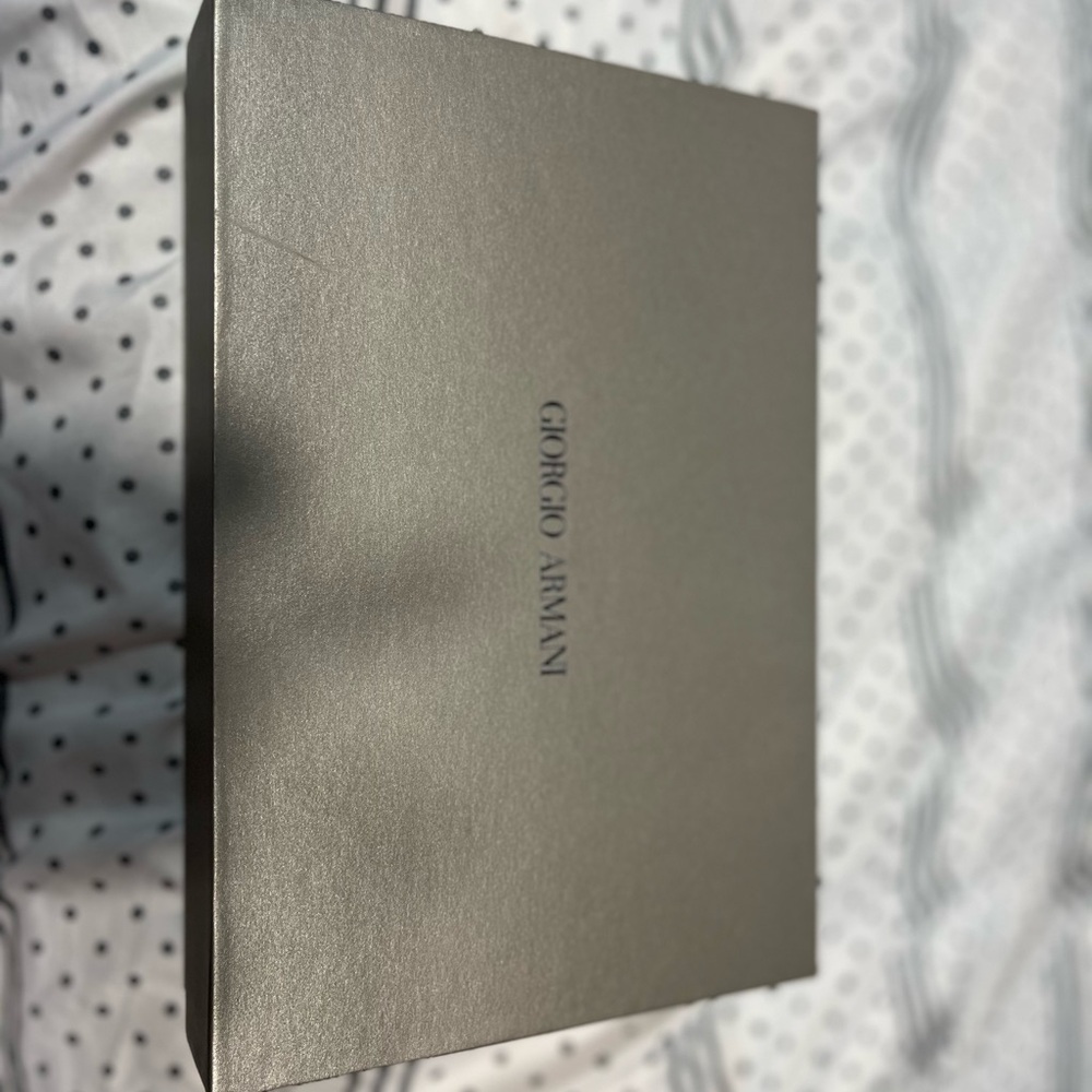 A multicolor brand new, never worn Giorgio Armani scarf - Picture 6 of 7